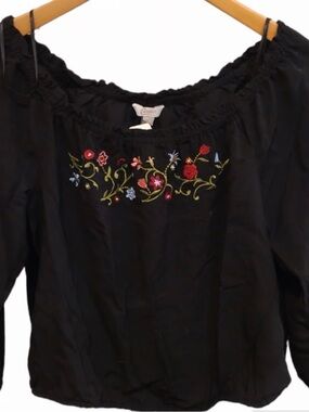 Candies top shirt black sz  large embroidered flowers boho